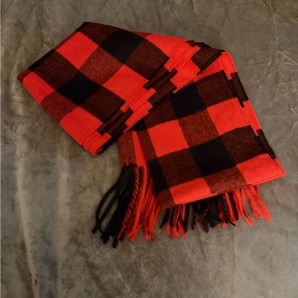 🆕 ❤️🖤Black and Red Cashmere feel scarf Christmas UNISEX - Picture 2 of 4